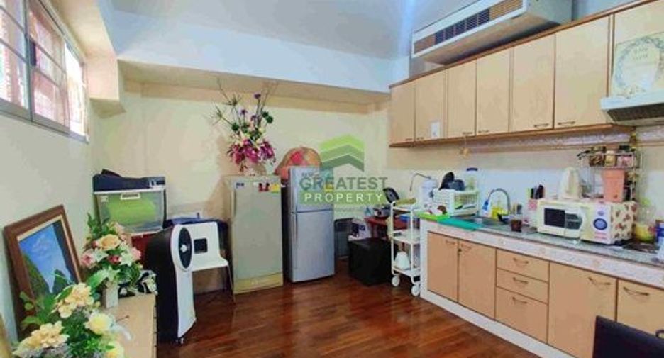 For sale 1 bed condo in Bang Kapi, Bangkok