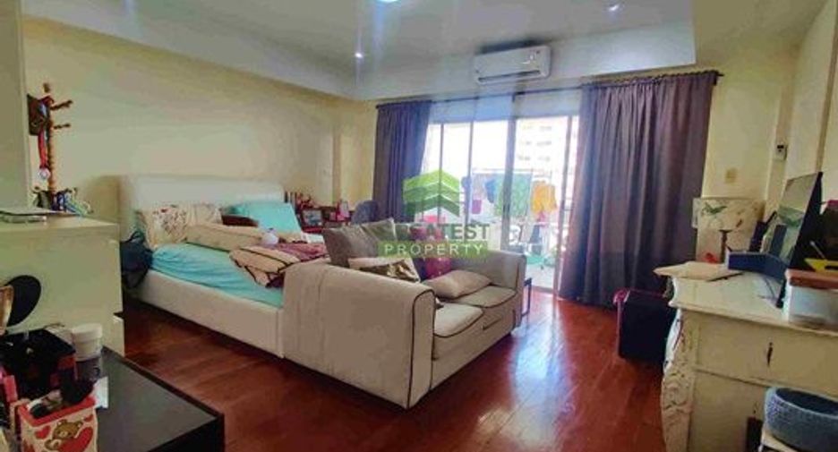 For sale 1 bed condo in Bang Kapi, Bangkok