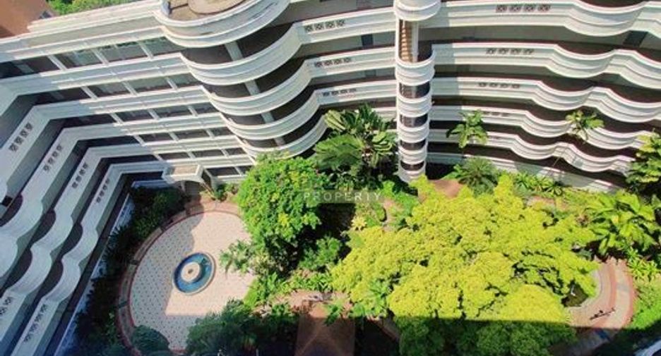 For sale 1 bed condo in Bang Kapi, Bangkok