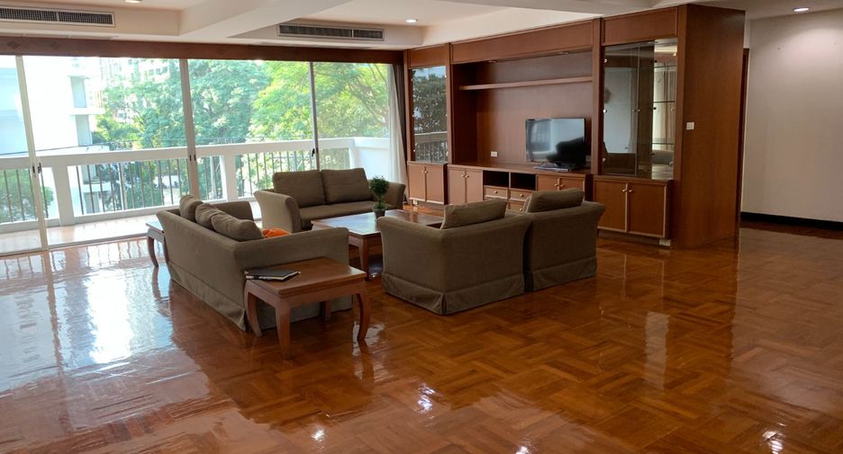 For rent 3 bedrooms condo in Watthana, Bangkok