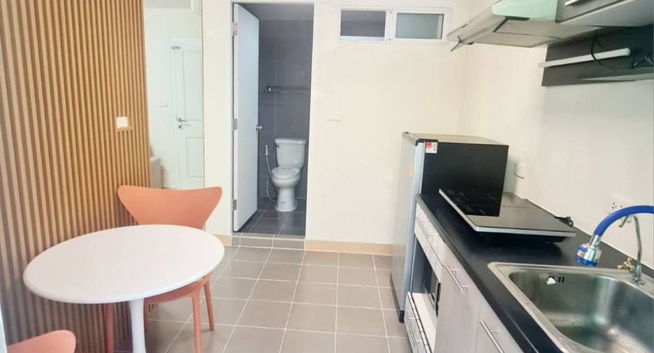 For sale 1 bed condo in Bang Kapi, Bangkok