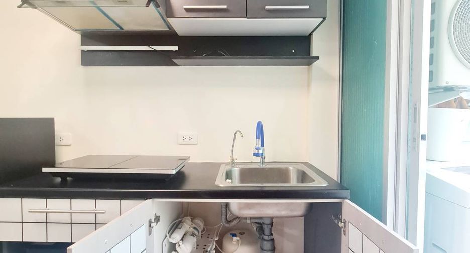 For sale 1 bed condo in Bang Kapi, Bangkok