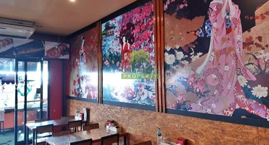 For sale 3 bedrooms retail Space in Mueang Narathiwat, Narathiwat