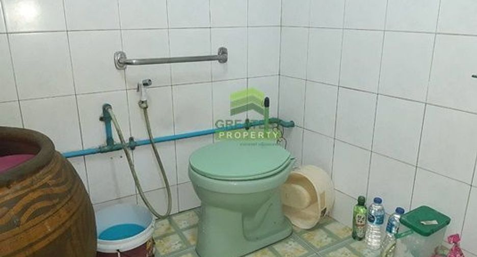 For sale 3 bedrooms retail Space in Mueang Narathiwat, Narathiwat