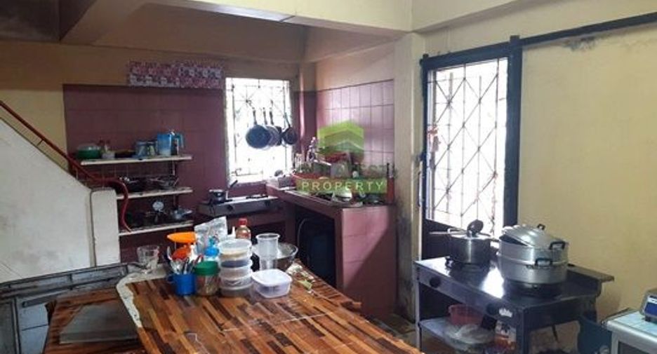 For sale 3 bedrooms retail Space in Mueang Narathiwat, Narathiwat