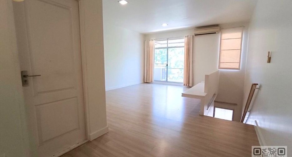 Casa en venta de 3 habitaciones en Thung Khru, Bangkok