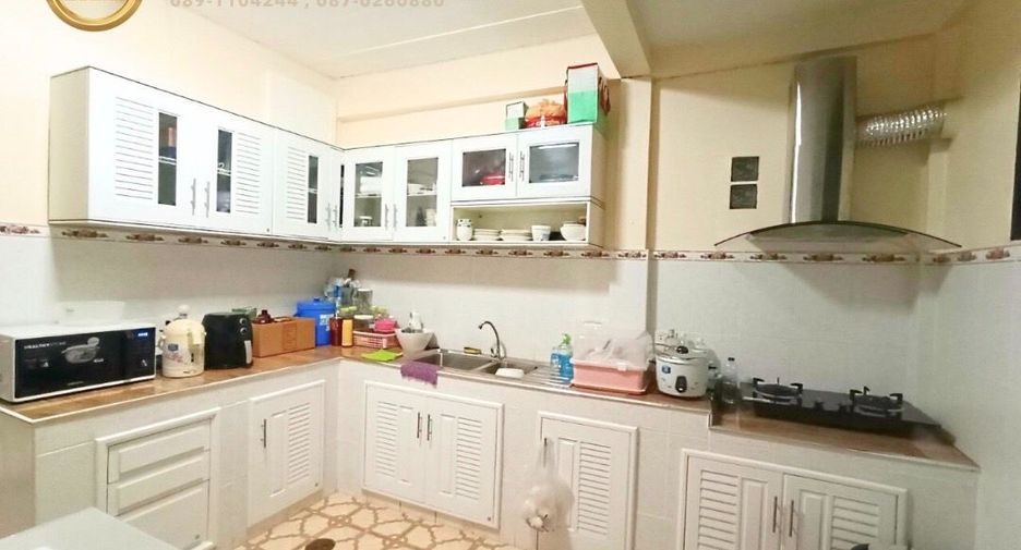 Haus zum Kauf mit 3 Zimmer in Bang Kapi, Bangkok