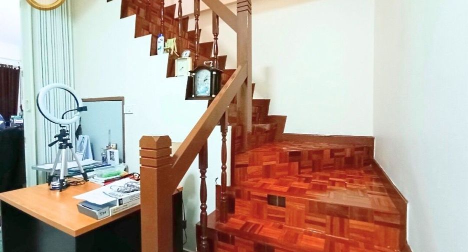 Haus zum Kauf mit 3 Zimmer in Bang Kapi, Bangkok