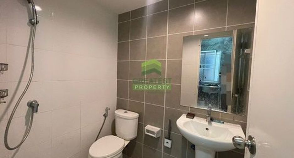 Casa adosada en venta de 4 habitaciones en Lam Luk Ka, Pathum Thani