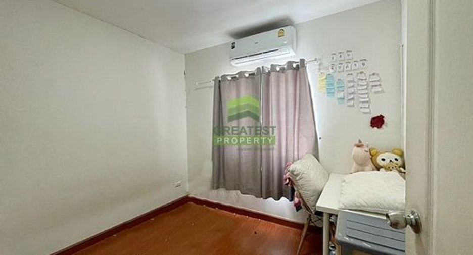 Casa adosada en venta de 4 habitaciones en Lam Luk Ka, Pathum Thani