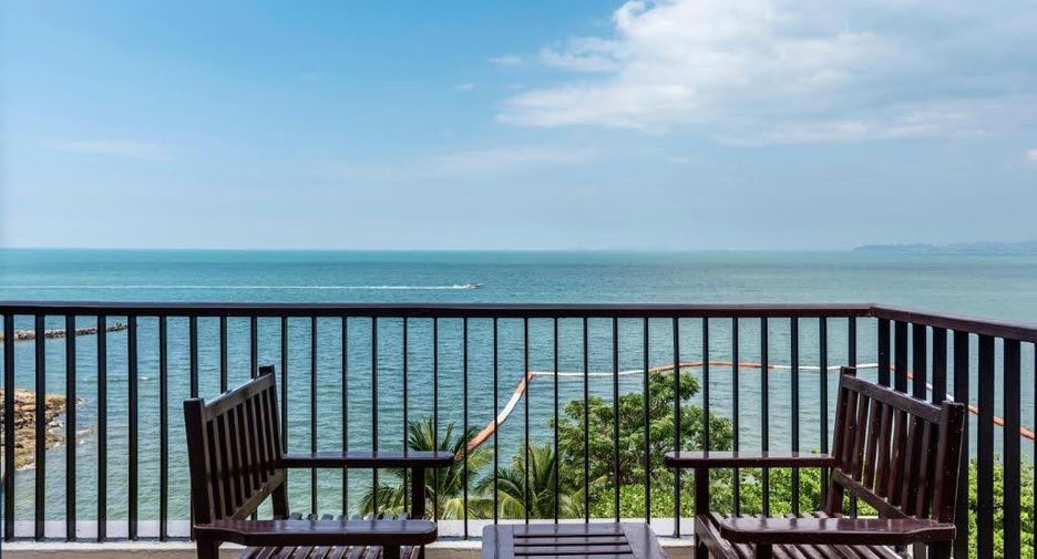 For sale 230 bedrooms hotel in Bang Lamung, Chonburi
