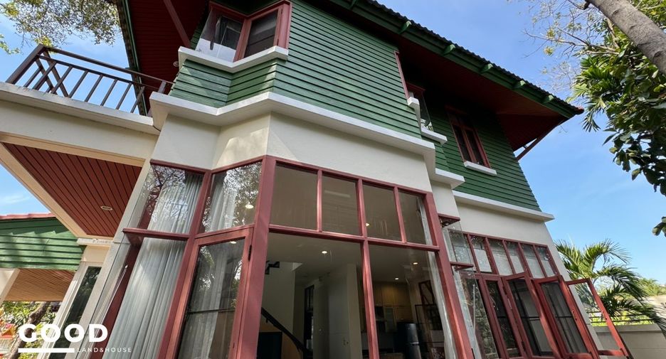 Casa en alquiler y en venta de 4 habitaciones en Chom Thong, Bangkok