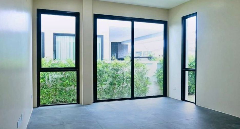 For sale 4 ベッドルーム house in Mueang Chon Buri, Chonburi