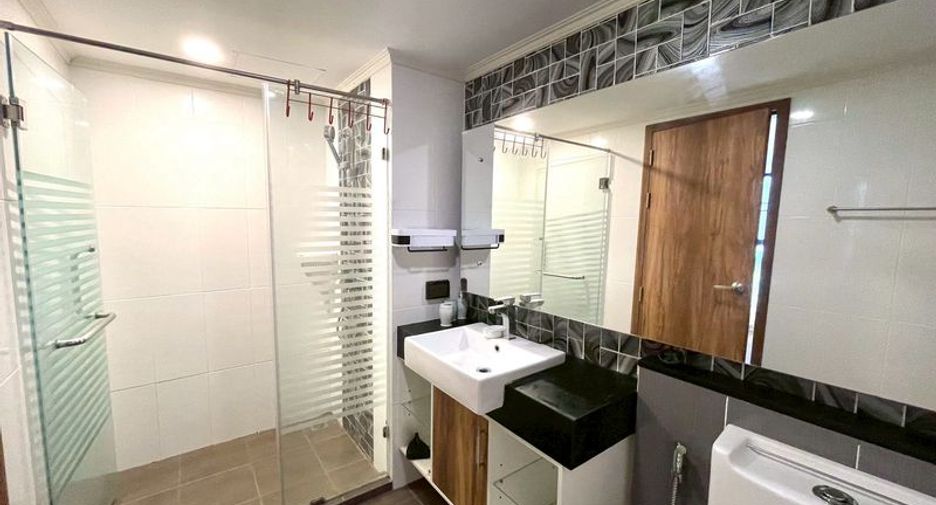 For rent 2 bedrooms condo in Jomtien, Pattaya