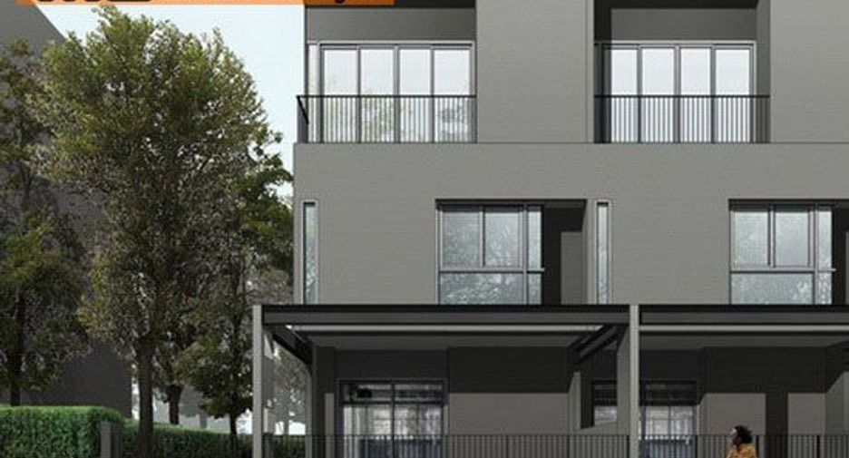 For rent 3 bedrooms townhouse in Suan Luang, Bangkok
