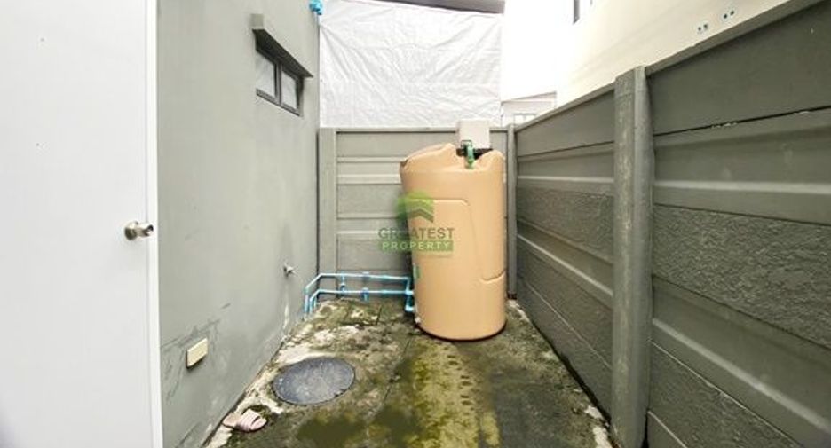 For sale 2 bedrooms townhouse in Lat Lum Kaeo, Pathum Thani