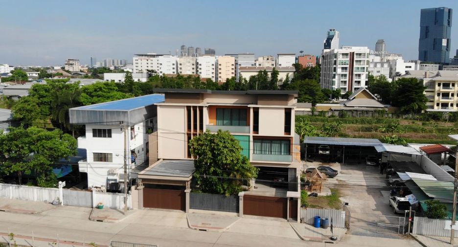Oficina en venta de 5 habitaciones en Prawet, Bangkok