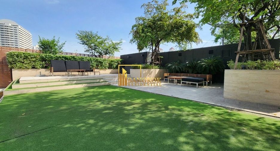 For rent 3 bedrooms condo in Khlong Toei, Bangkok
