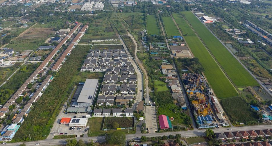 Terreno en venta en Khlong Sam Wa, Bangkok