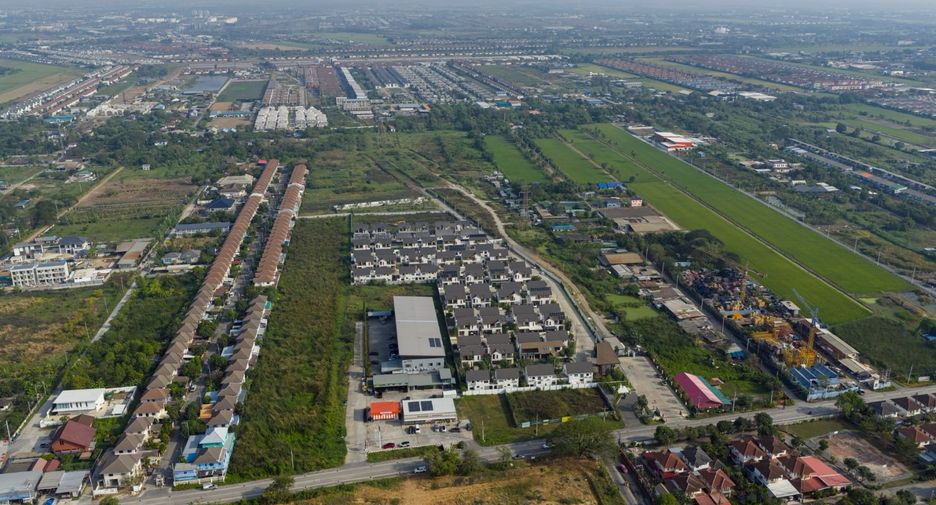 Terreno en venta en Khlong Sam Wa, Bangkok