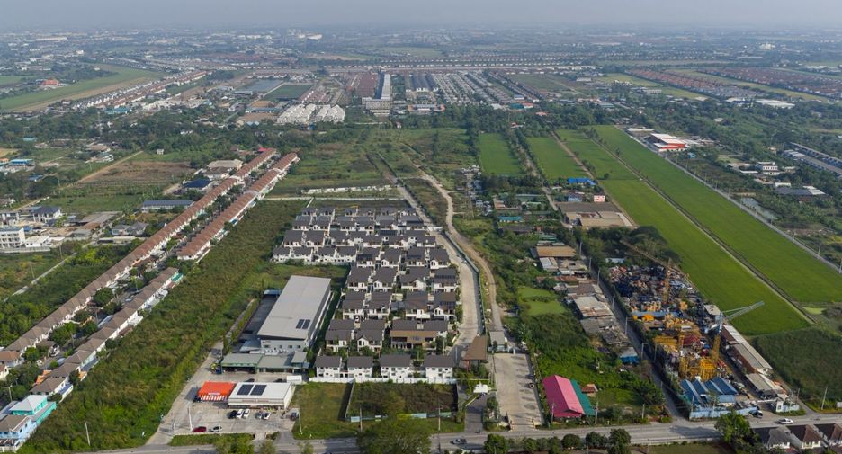 Terreno en venta en Khlong Sam Wa, Bangkok