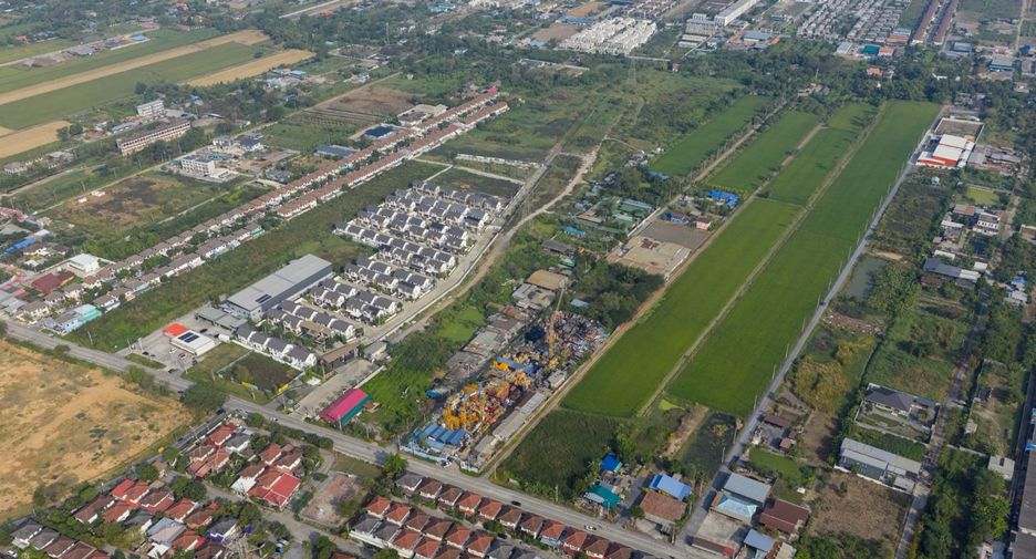 Terreno en venta en Khlong Sam Wa, Bangkok