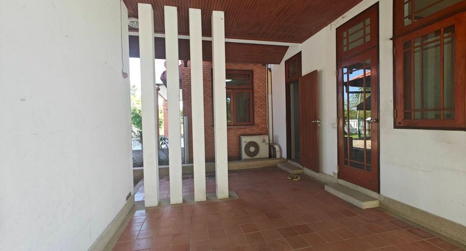 For rent 5 bedrooms house in Bang Phli, Samut Prakan