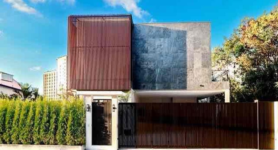 À louer et à vendre 8 chambres villa à Bang Lamung, Chonburi