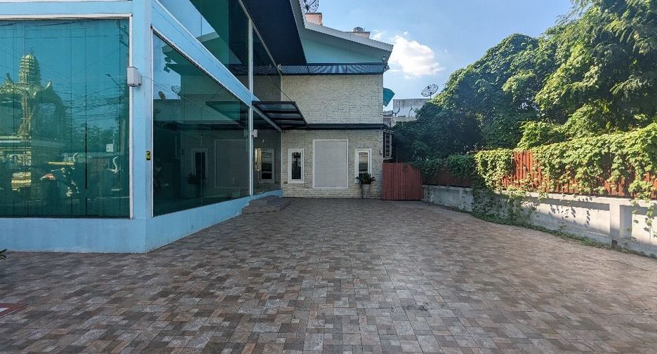 Haus zur Miete mit 9 Zimmer in Wang Thonglang, Bangkok