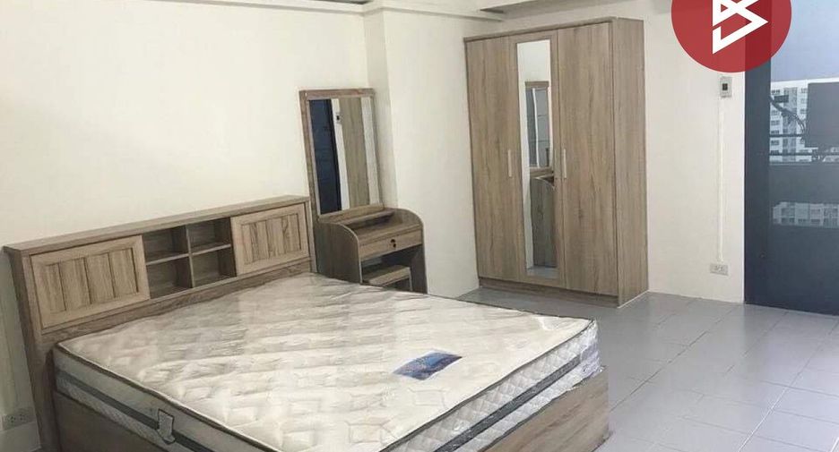 For sale 1 bed condo in Bang Kapi, Bangkok