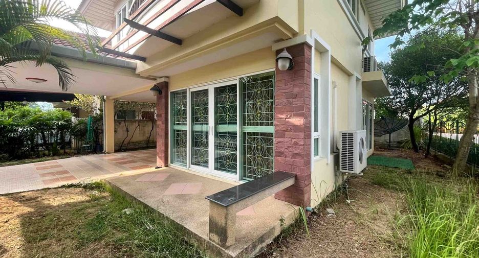 For rent 3 bedrooms house in Mueang Chiang Mai, Chiang Mai