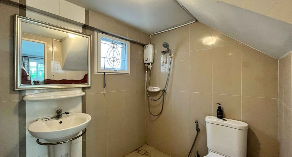 For rent 3 bedrooms house in Mueang Chiang Mai, Chiang Mai