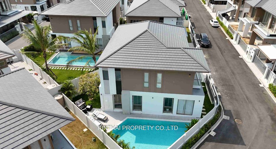 For sale 5 bedrooms villa in Bang Lamung, Chonburi