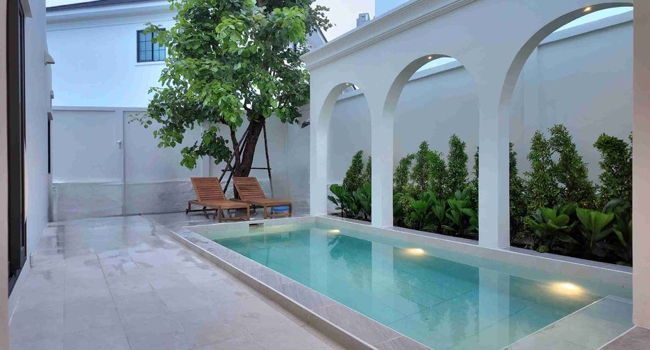 For sale and for rent 4 bedrooms villa in Sattahip, Chonburi