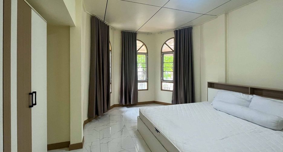 For rent 3 bedrooms house in Mueang Chiang Mai, Chiang Mai