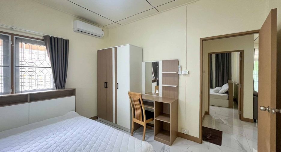 For rent 3 bedrooms house in Mueang Chiang Mai, Chiang Mai