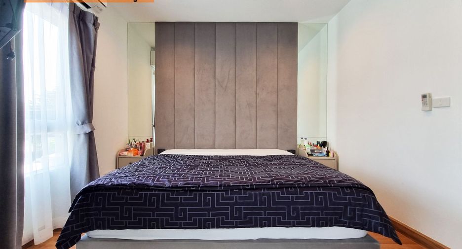 For rent 3 bedrooms townhouse in Suan Luang, Bangkok