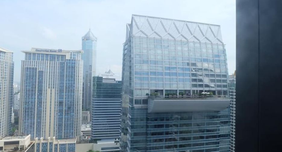 For rent 1 bed condo in Pathum Wan, Bangkok