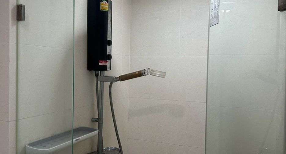 For rent 1 bed condo in Huai Khwang, Bangkok