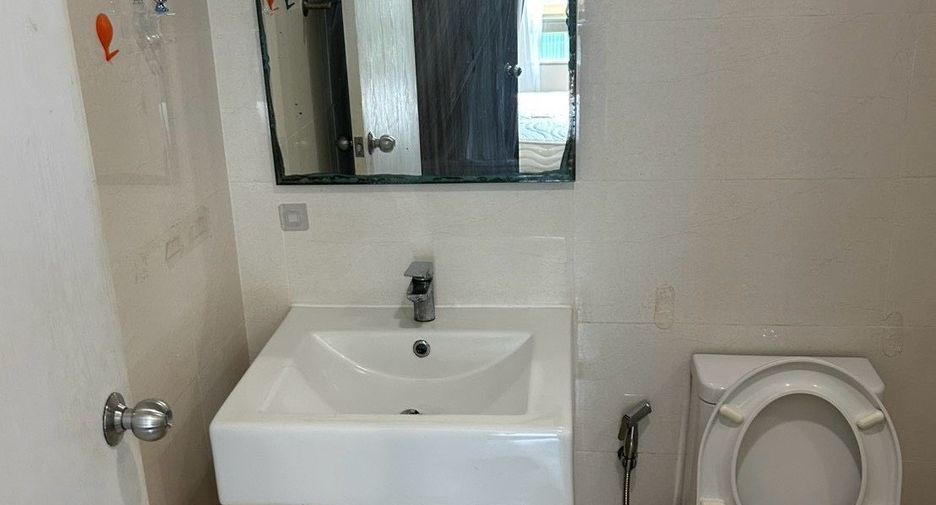 For rent 1 bed condo in Huai Khwang, Bangkok