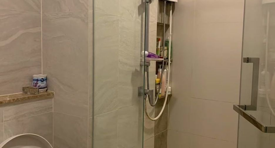 For sale 1 bed condo in Khlong Toei, Bangkok