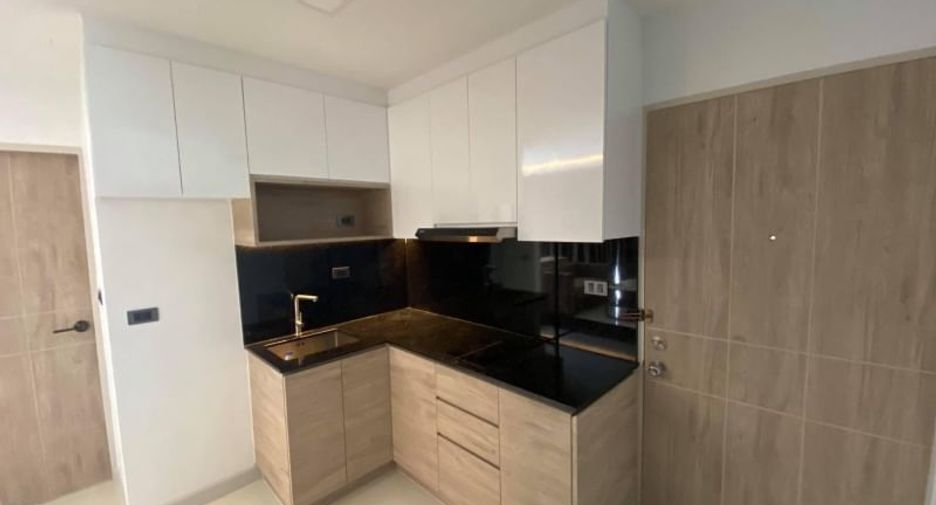 Condo en alquiler de 2 habitaciones en Bang Na, Bangkok