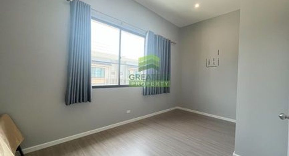 For sale 3 bedrooms townhouse in Lam Luk Ka, Pathum Thani
