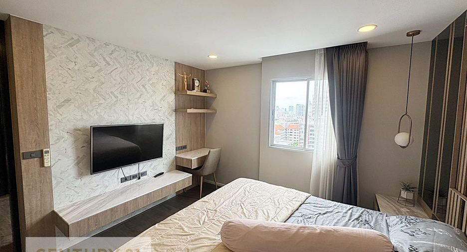 For rent and for sale 2 bedrooms condo in Yan Nawa, Bangkok