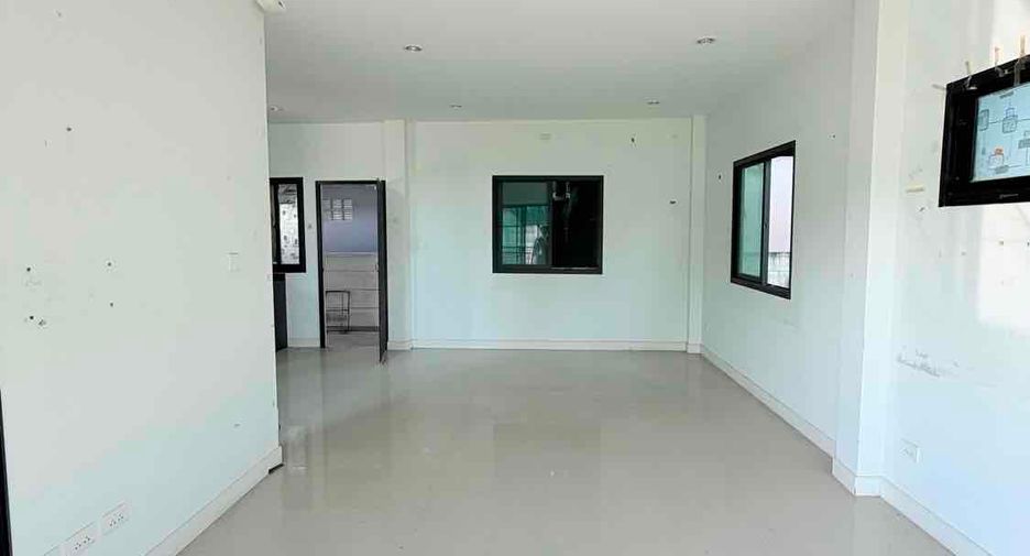 出售 4 卧室 独立屋 在 Mueang Udon Thani, Udon Thani