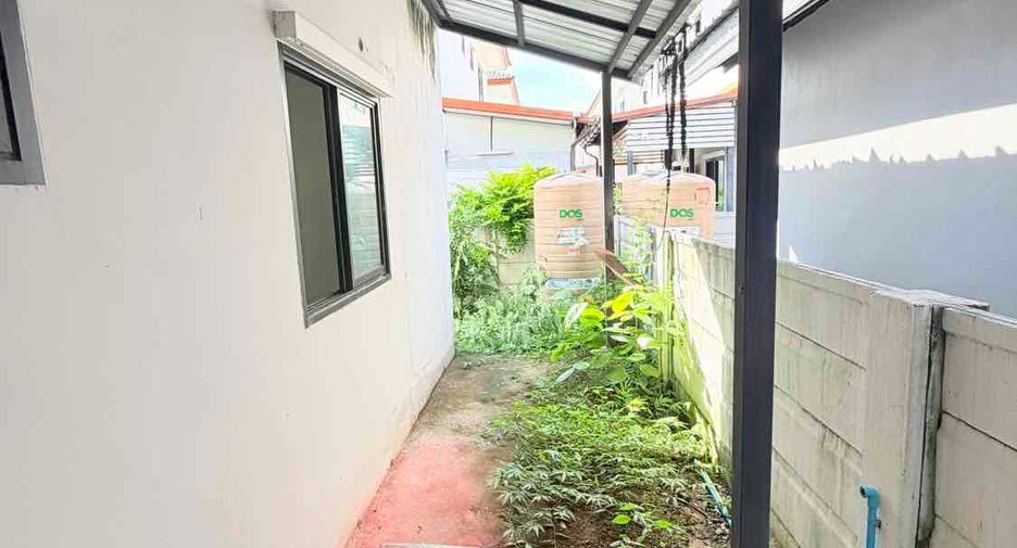 出售 4 卧室 独立屋 在 Mueang Udon Thani, Udon Thani