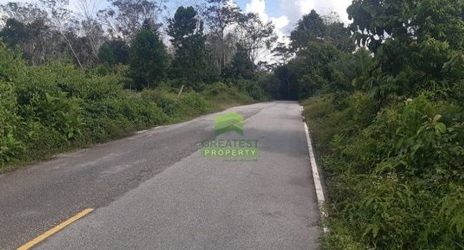 Casa adosada en venta de estudio en Waeng, Narathiwat