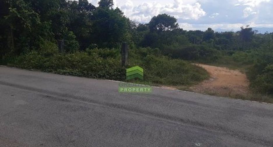Casa adosada en venta de estudio en Waeng, Narathiwat