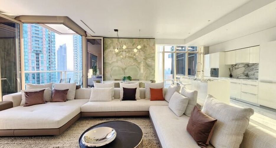 Condo en venta de 3 habitaciones en Bang Kho Laem, Bangkok