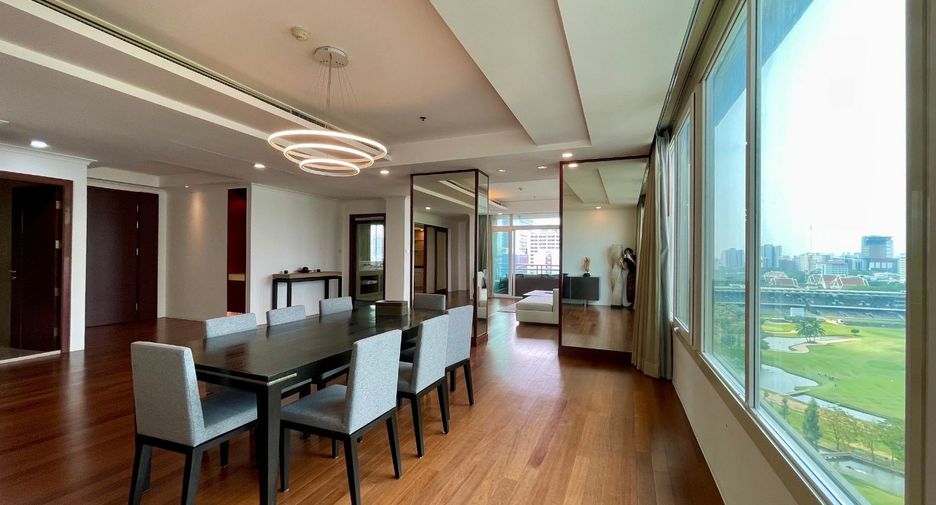 For rent 4 bedrooms condo in Pathum Wan, Bangkok